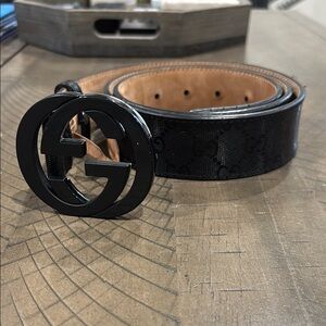 Gucci Black Leather Belt with Logo Buckle